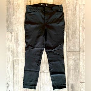 Old Navy pixie pants